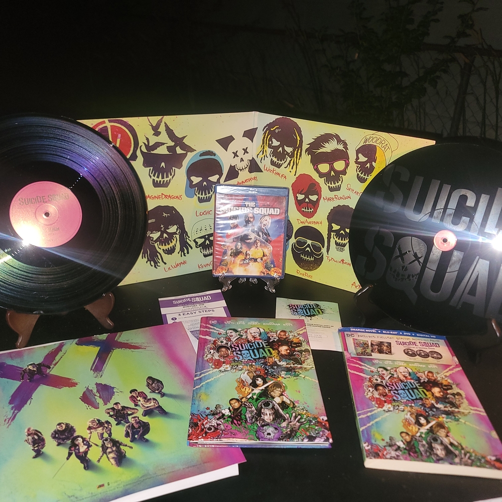 Suicide Squad Album Soundtrack Vinyl + Extended Sealed Blu-ray DVD Graphic Novel